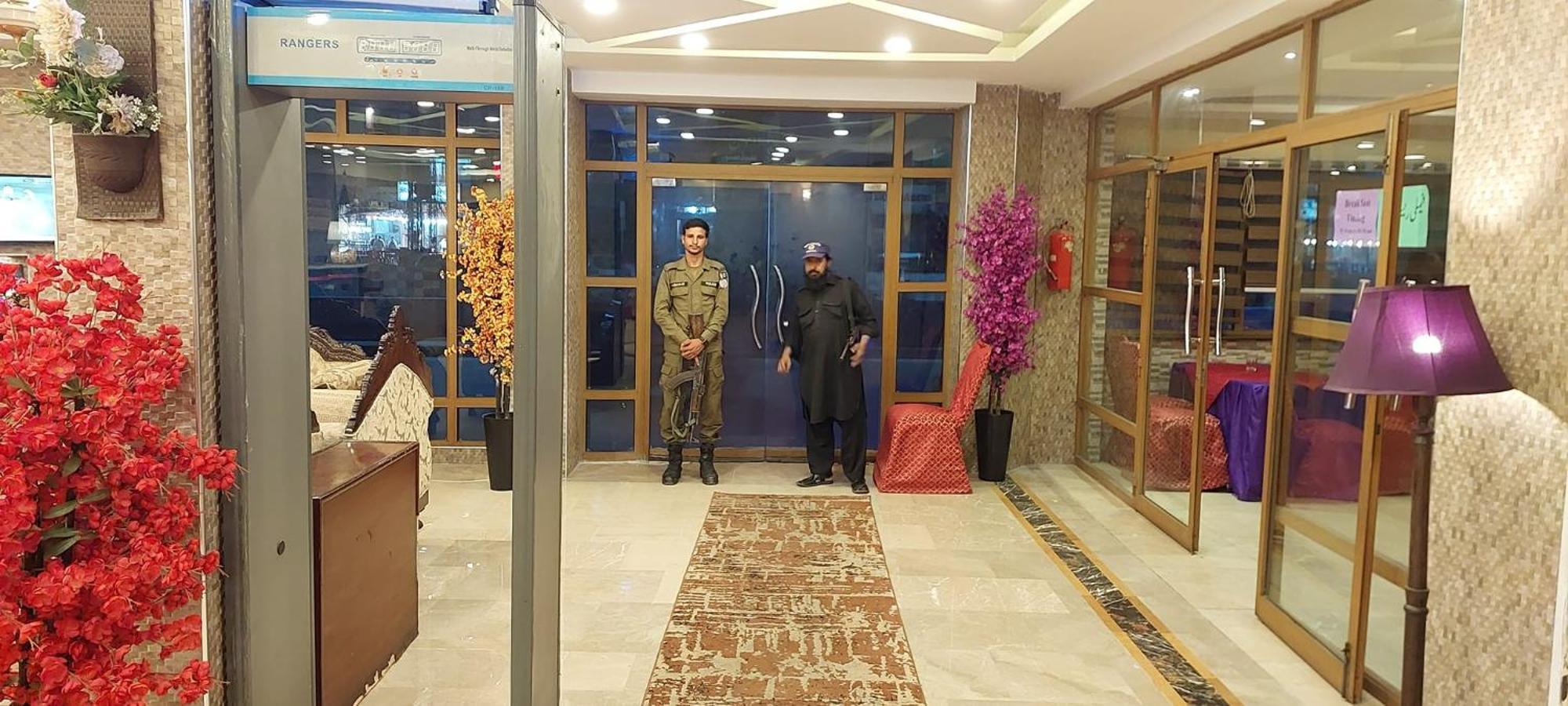 Grace Crown Hotel Islamabad Exterior foto